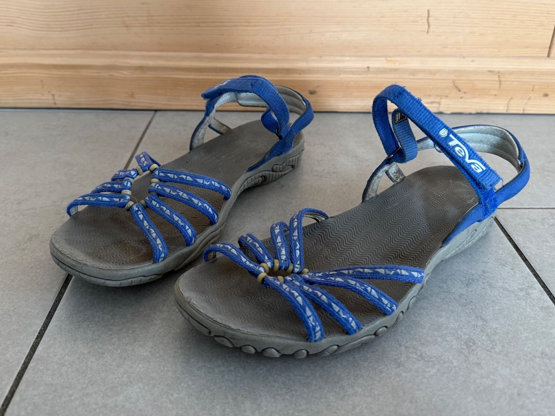 Teva Scarpe per ragazzi: Teva Sandale Grösse 38.5 – Usato da Uttigen venduto da Telemark72