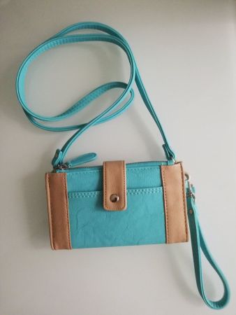 PORTEMONNAIE mit KETTE