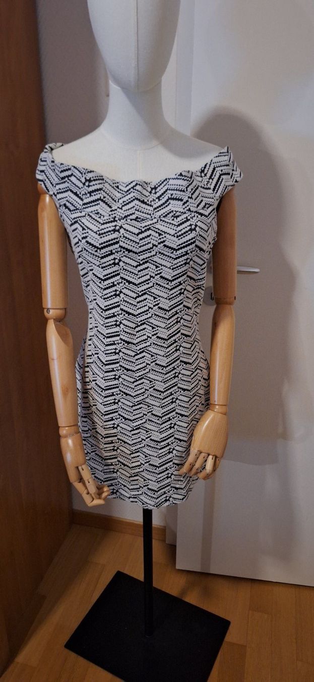 Mango Vestiti: Mango, robe / Kleid – Nuovo e nell'imballaggio originale da Lussery-Villars venduto da pousinete02 1