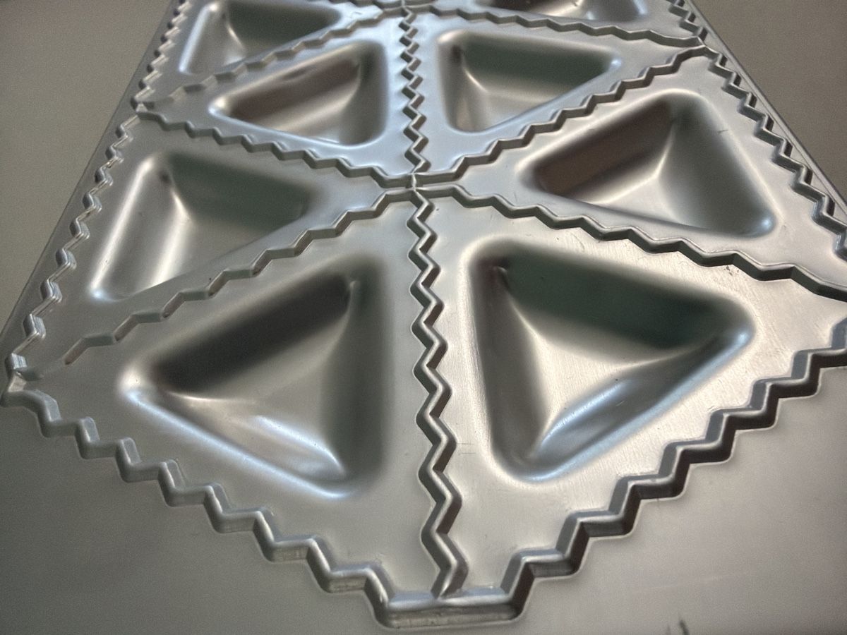 Cucine complete: Raviolamp Tortelli Classici – Usato da Münsingen venduto da Lop. 1
