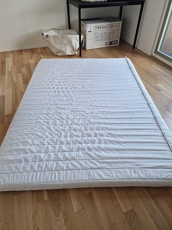 Matratzen: Matratzen Topper  1,4 m × 2,0 m  – Gebraucht aus Ebikon von sch_65yw 1