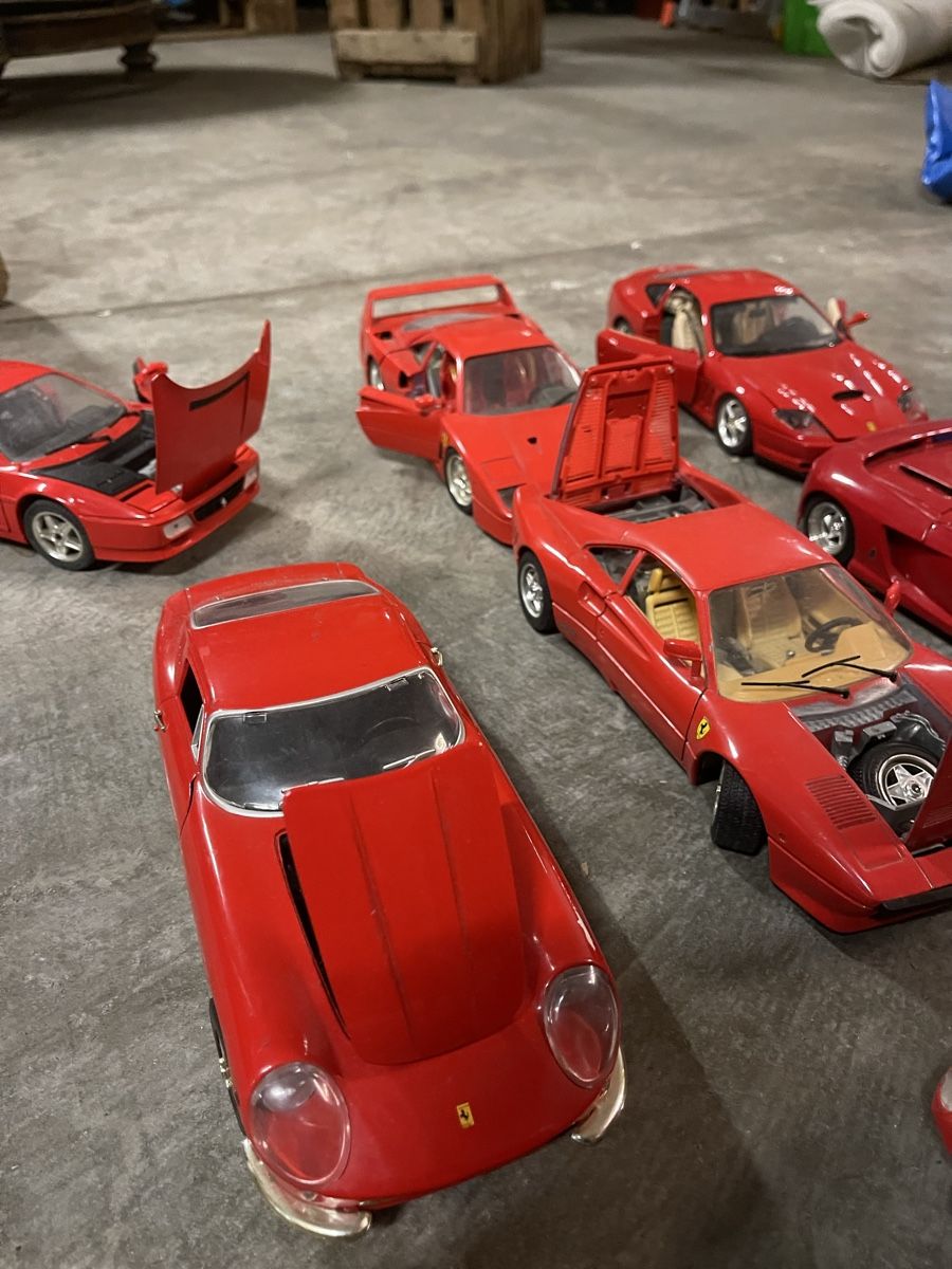 Ferrari Modellini d'auto: Ferrari Sammlung, versch. Modelle, , Rot – Usato da Zürich venduto da mah_zb5t