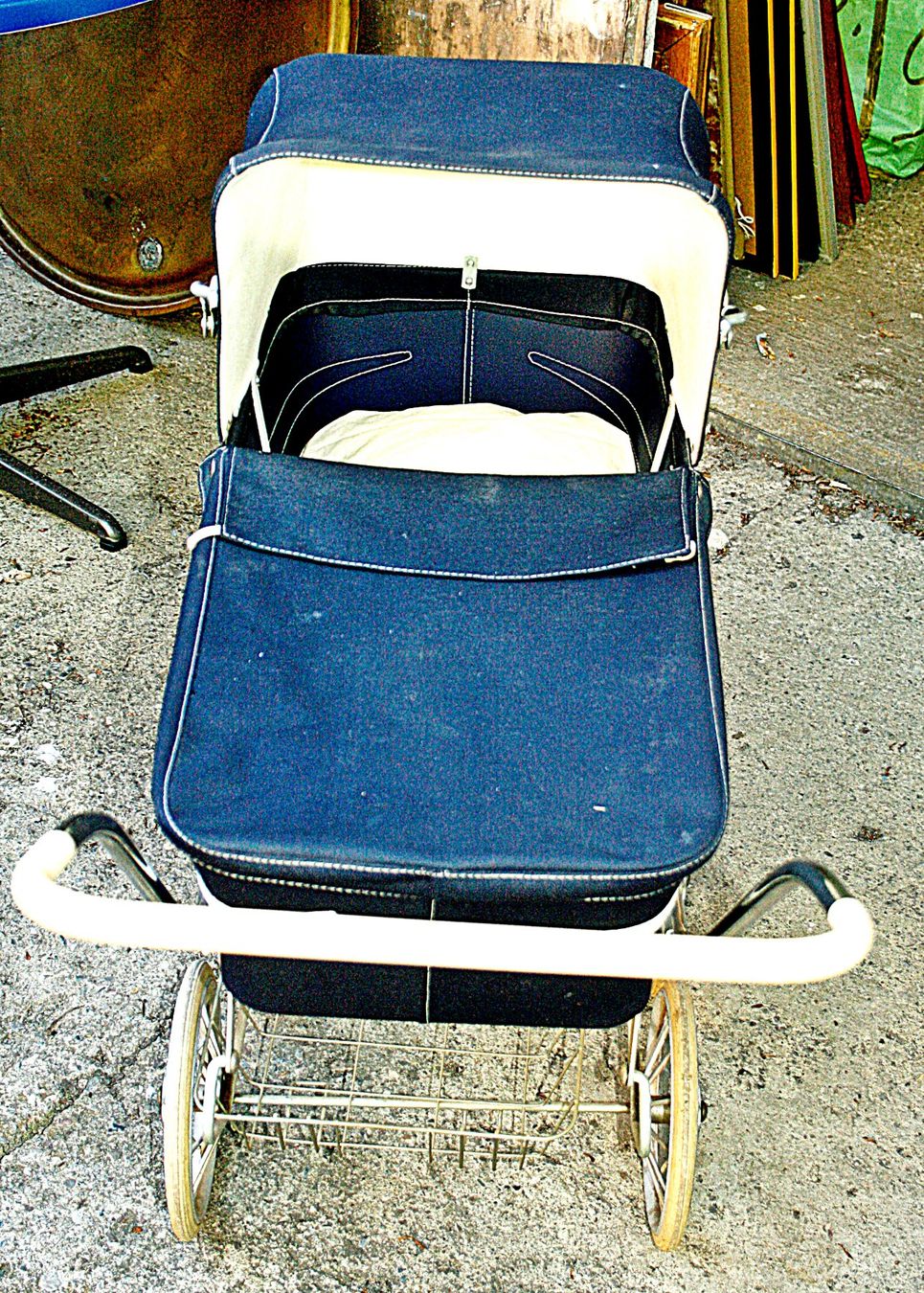 Carrozzine per bambole: Puppenwagen antik – Usato da Baar venduto da 2cvbaar 3