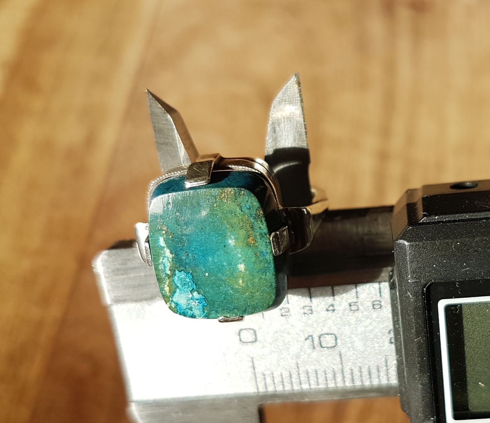 Ringe: Silberring mit grünem Stein – Gebraucht aus Zürich von  1