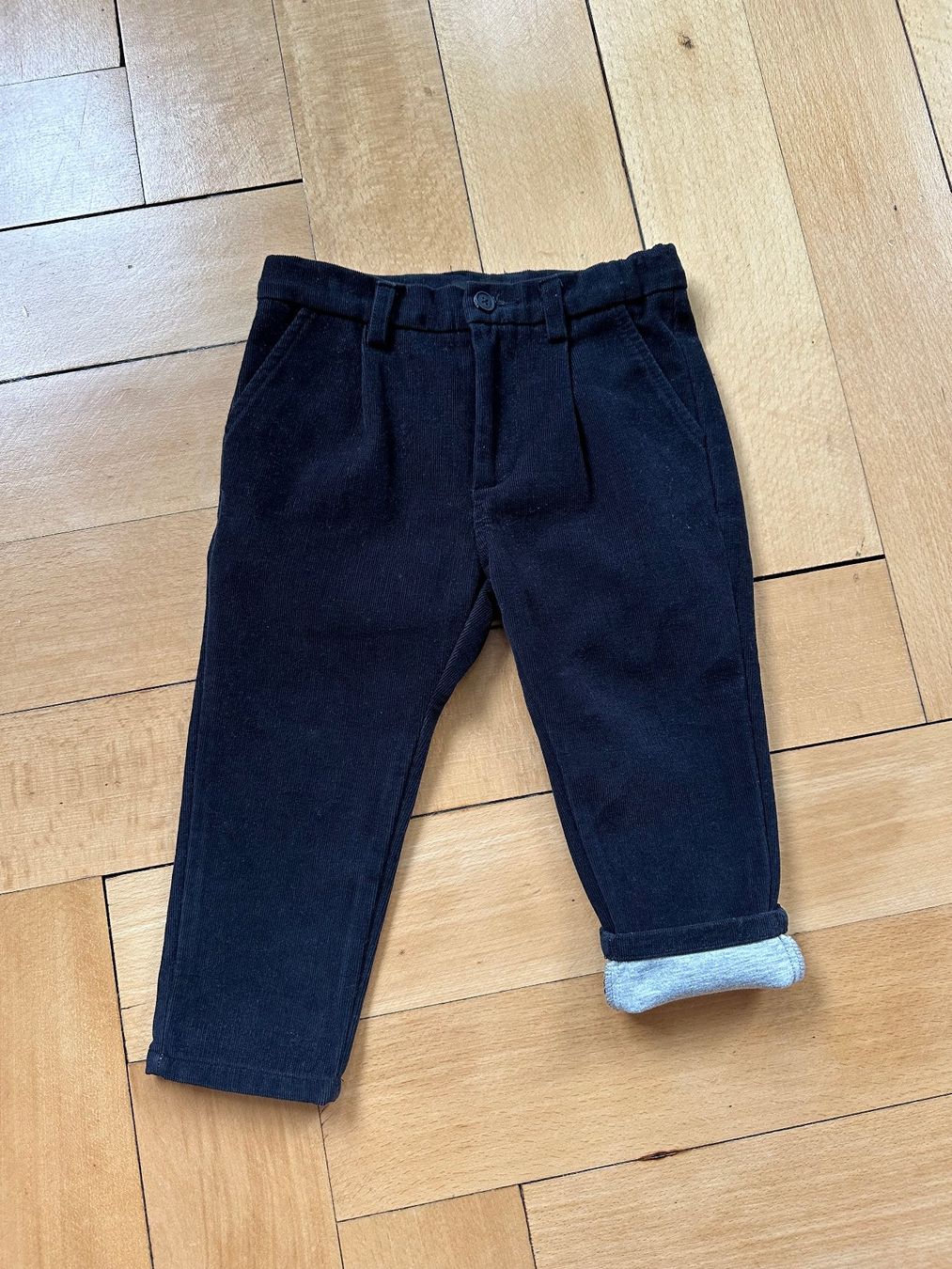 Kleiderpakete & -sets: Set hochwertige Hose und Hemd Gr. 92 – Gebraucht aus Zürich von MakasoZH 5