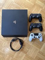 PlayStation 4 Pro mit 3 Controllern PS4