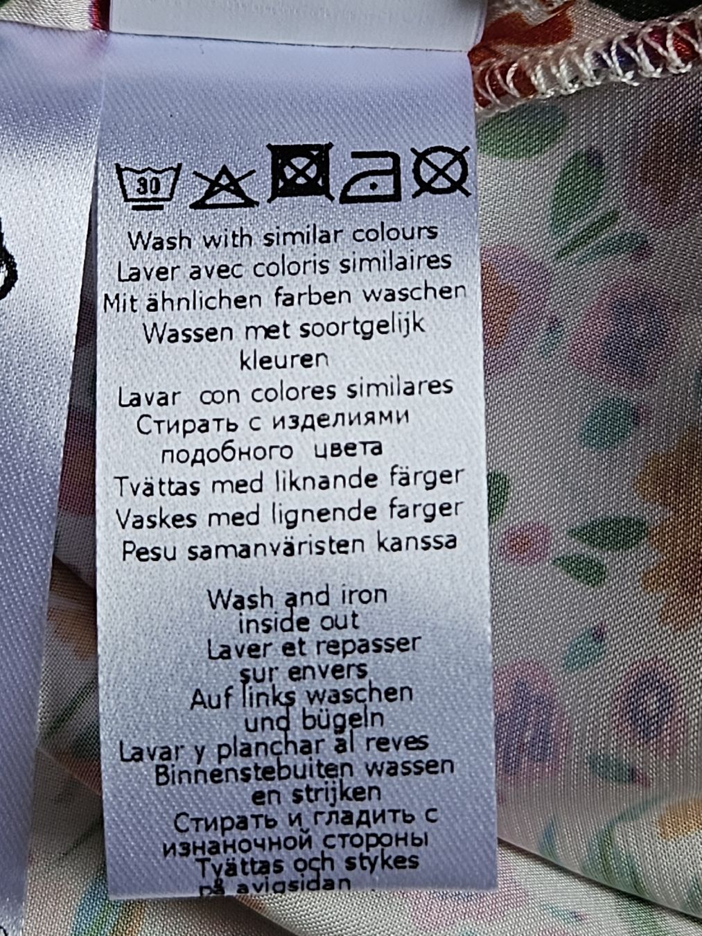 Vestiti: Kleid mit Blumenmuster ca. Grösse 42 – Usato da Wettingen venduto da Sk8ertomda 6