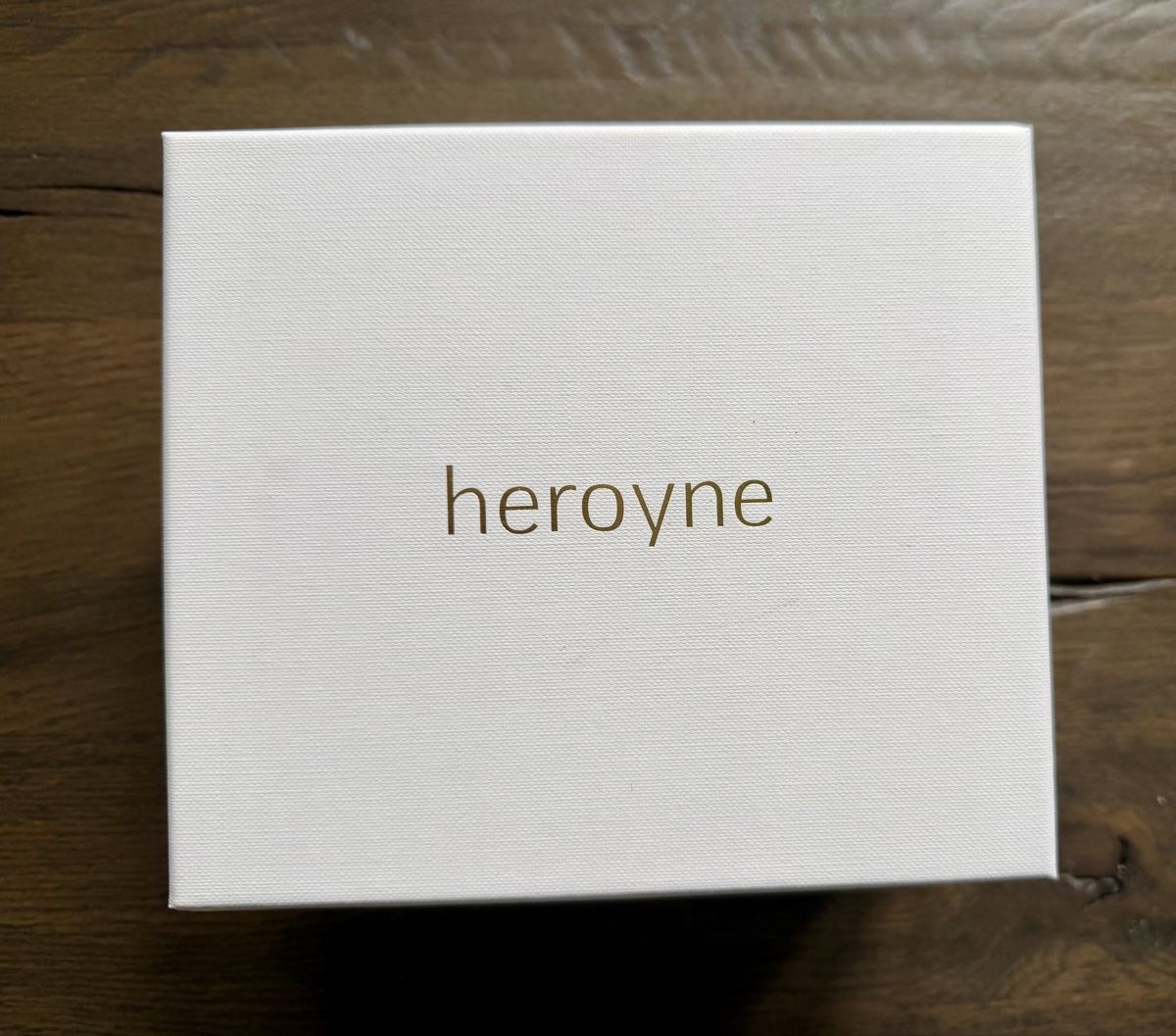 Ohrringe & -stecker: Heroyne Ohrringe – Neu und originalverpackt aus Basel von Rinli01