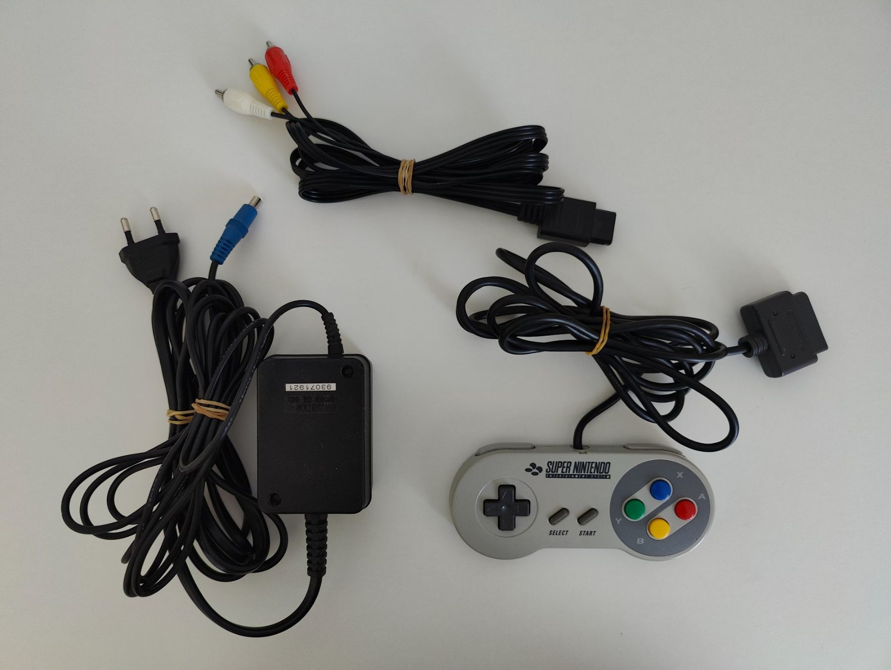 Nintendo Console: SNES Konsole inkl. Controller und Zubehör – Usato da Dintikon venduto da Nightcom 6