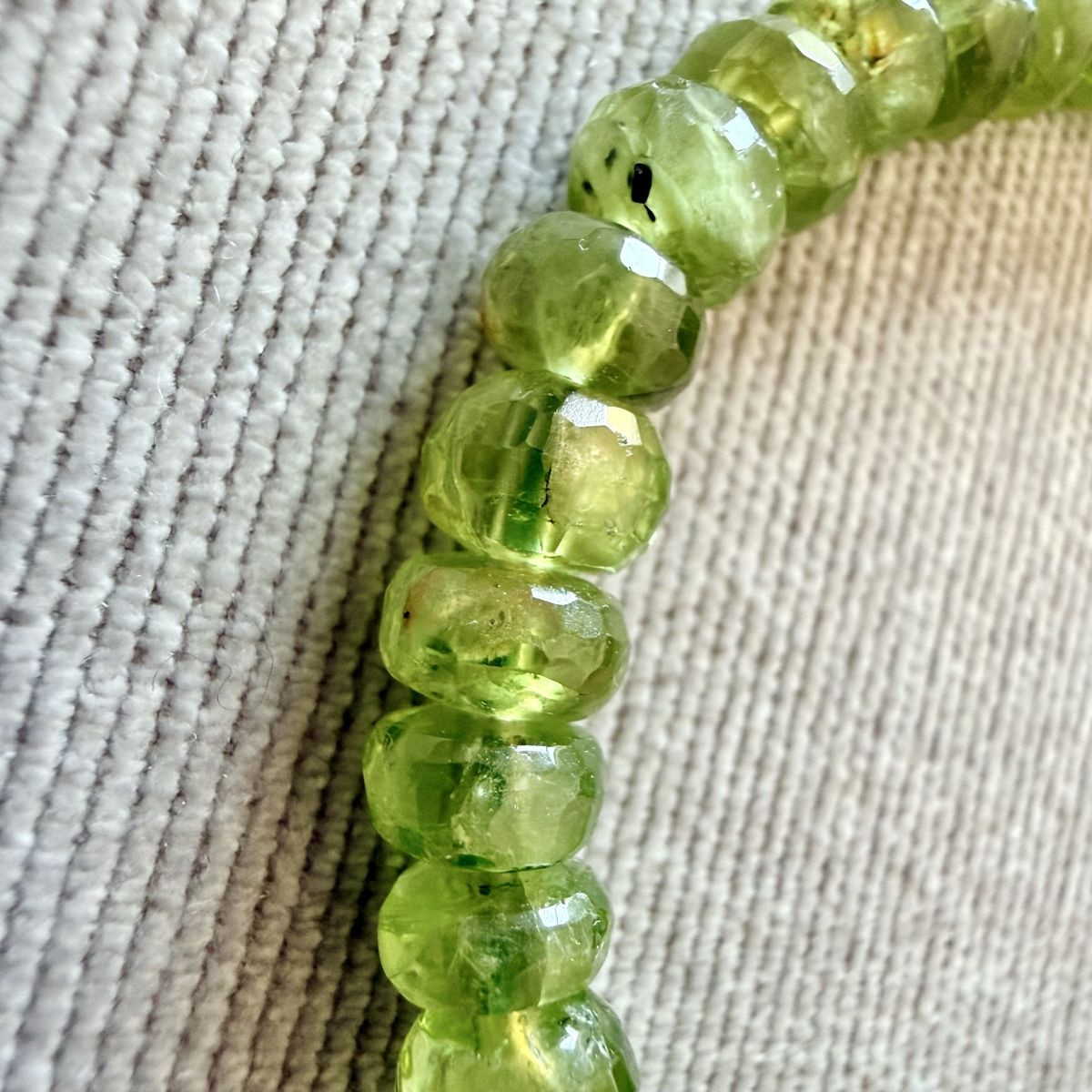 Armbänder & -reifen: Bracelet en Péridot naturel  – Neu (gemäss Beschreibung) aus Marly von Nor_al3 1