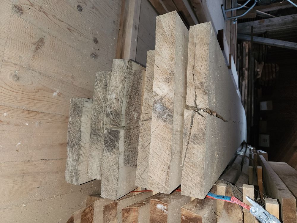 Articoli in legno: 7 Buchen Holzbretter – Usato da Balmberg venduto da Musegg12 3