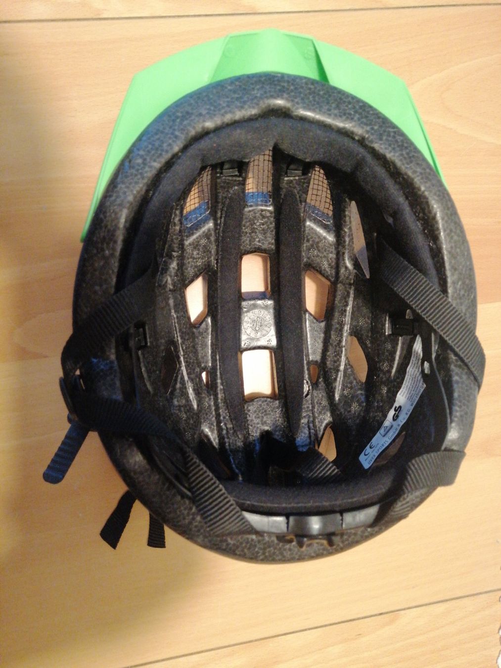 Caschi: Velohelm – Usato da Wettingen venduto da rigipilatus 3