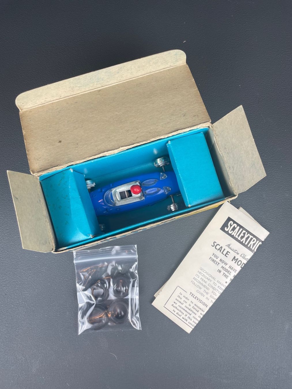 Piste: Scalextric C62 Ferrari Shark Nose Blue #21 – Nuovo (secondo la descrizione) da Genthod venduto da lightyear63 6