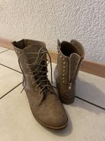 Bottines beiges à lacets