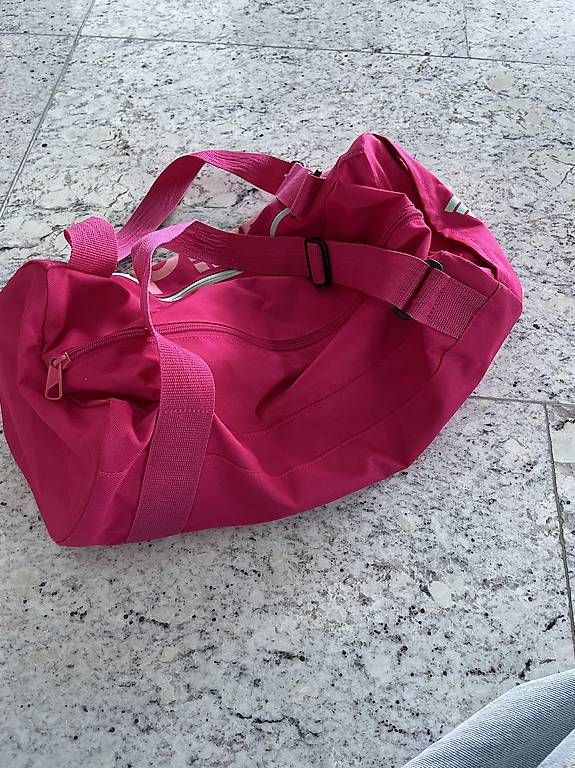 Borse: Borsa sportiva adidas – Usato da Ascona venduto da eli_nq6c 1