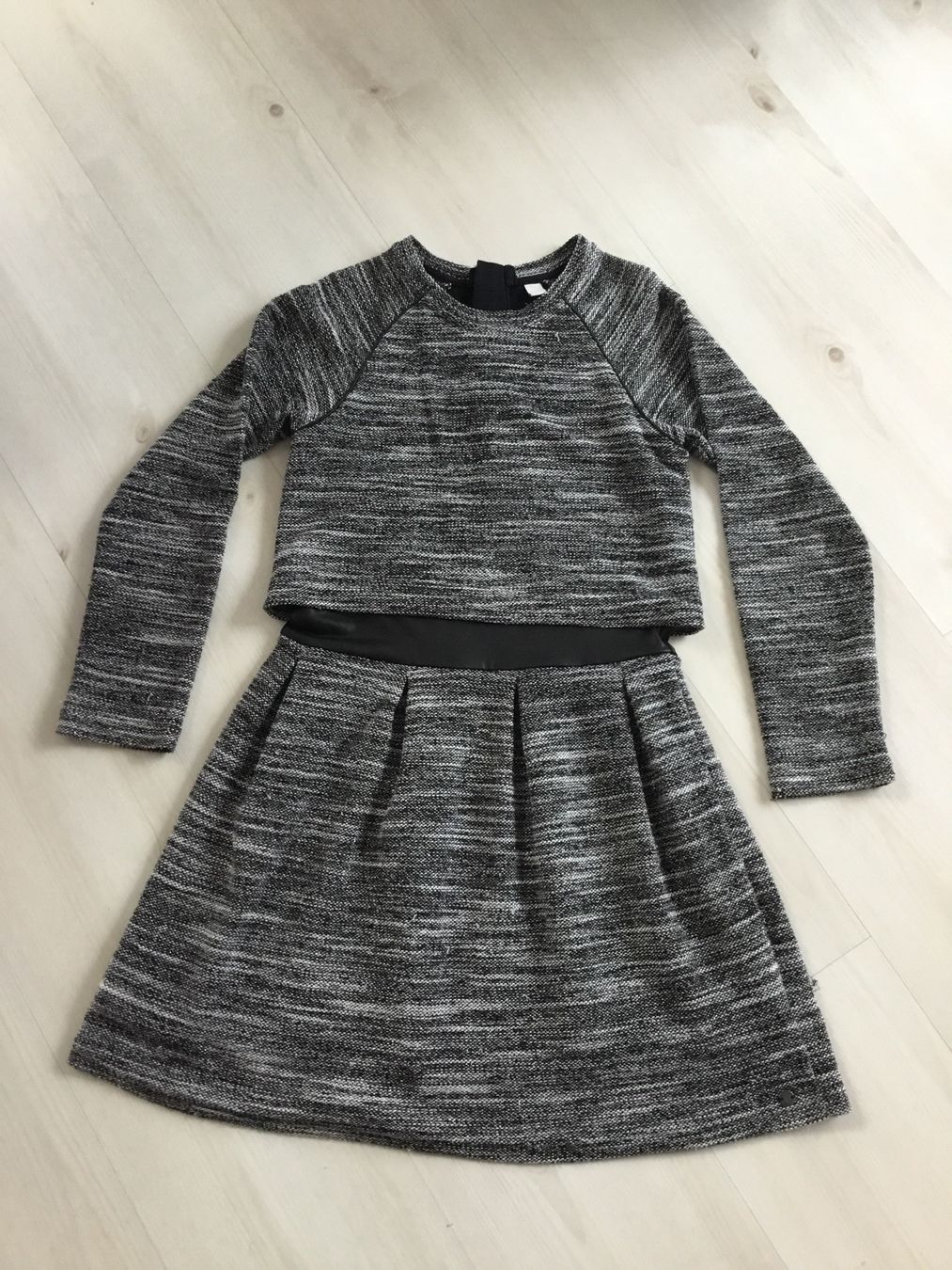 Esprit Vestiti & Gonne: Esprit Glitzerkleid, 140/146 – Usato da Oberhof venduto da Hibrzel 1