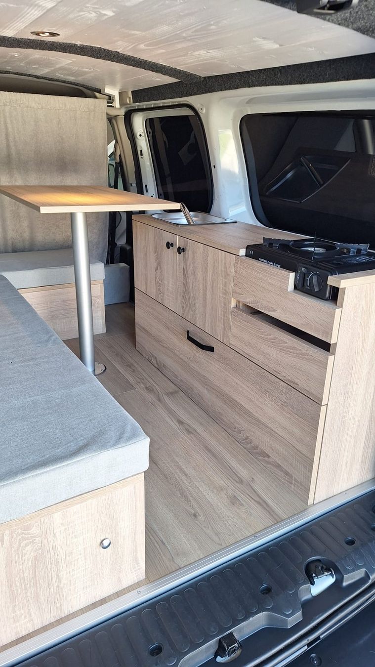 Renault Veicoli da campeggio: Renault Kangoo 1.5dci CAMPER – Usato da zürich venduto da dejang01 7