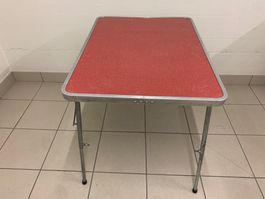 Table pliante vintage en Formica rouge  80 x 60 cm