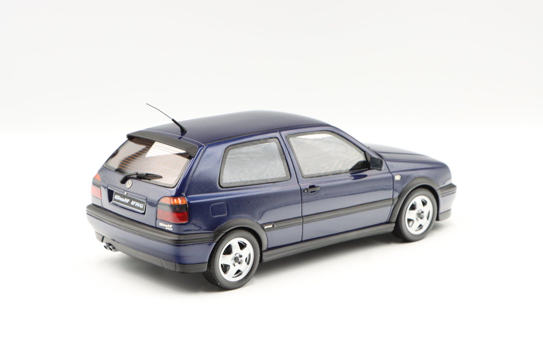 Volkswagen Modellautos: VW Golf 3 VR6 1995 1:18 Otto Models – Neu und originalverpackt aus Bühl b.Aarberg von modelldiecast 7