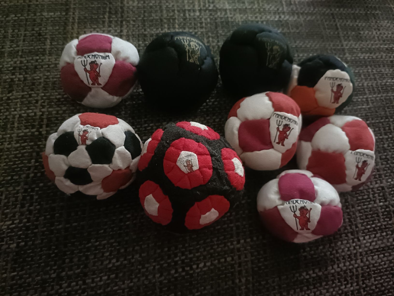 Palloni: PANDEMONIUM FOOTBAG ( KANADA IMPORT ) – Nuovo (secondo la descrizione) da Zürich venduto da AfrobeatExpress