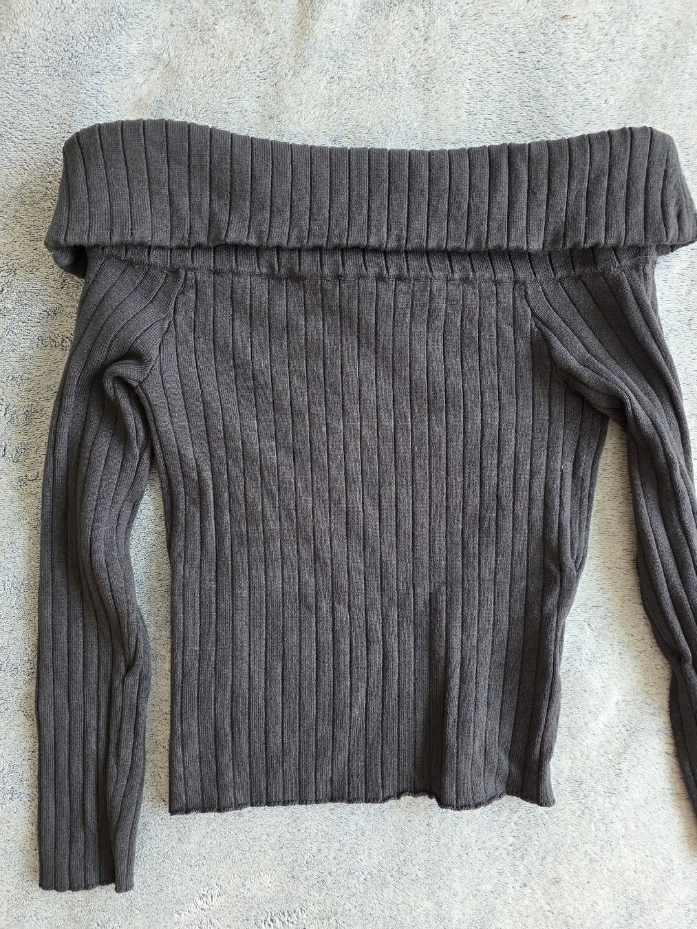 H&M Maglioni & Felpe: H&M Strickpullover, Grau, Bardot-Ausschnitt, Gr. 134/140 – Nuovo (secondo la descrizione) da St Gallen venduto da vir_5kgt