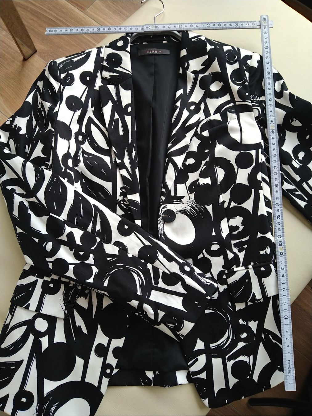 ESPRIT Damen Blazer – Denim-Jacke In Vintage-Optik, Kurz & Boxy, Aus Lyocell & Baumwolle