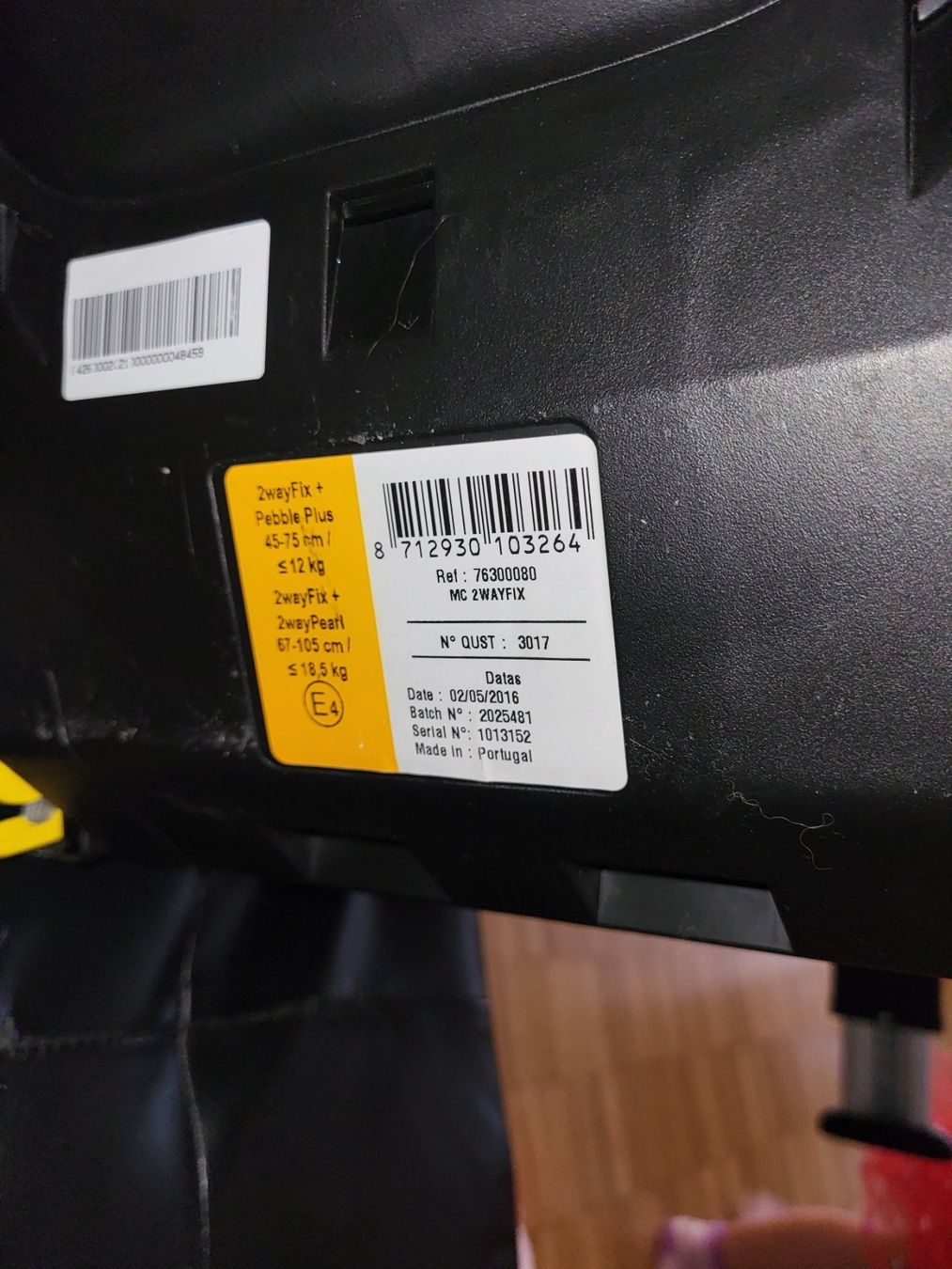 Maxi-Cosi Seggiolini per auto: Maxi-cosi 2way Fix base (base only) – Usato da Lyss venduto da Gaby1821 2