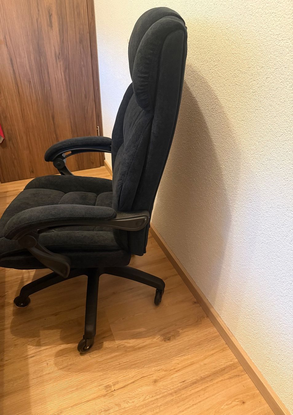 Stühle: Bürostuhl – Gebraucht aus Court von zin_sf6r 1