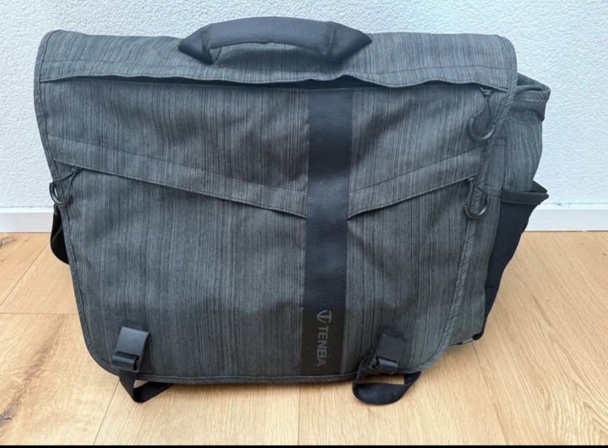 Foto & Immagini: Sac photo Tenba Messenger DNA – Usato da Marin-Epagnier venduto da EagleOne