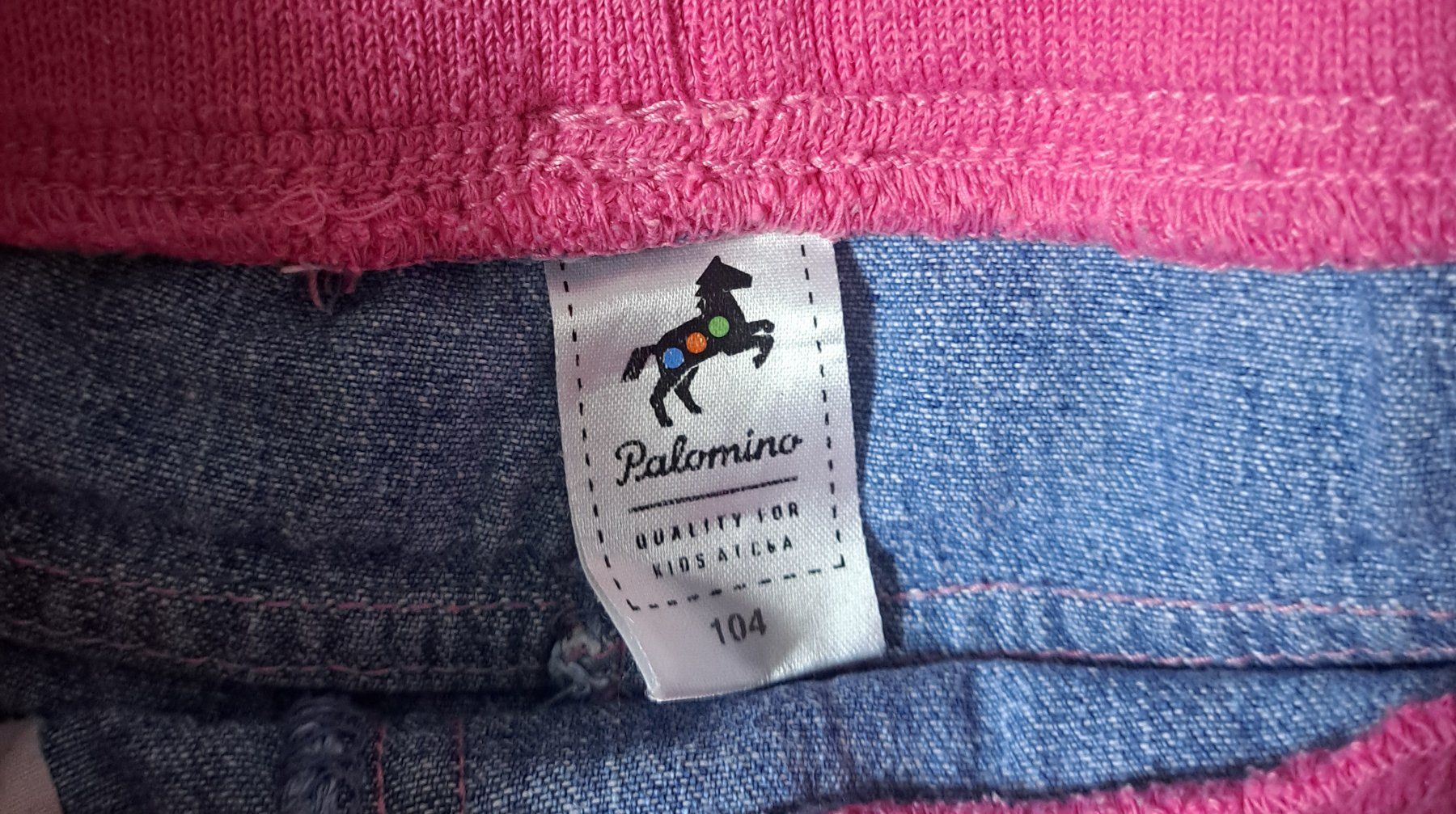C&A Pantalons: Jeansshorts Gr.104 – D'occasion à Kaltbrunn par Nili133 2