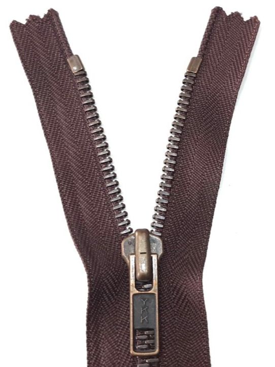 Tessuti: Reißverschluss 16 cm -  Fermeture éclair 16 cm – Nuovo (secondo la descrizione) da Savagnier venduto da Marderuth