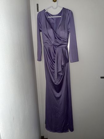 Abendkleid lang lila mit Schlitz in gutem Zustand