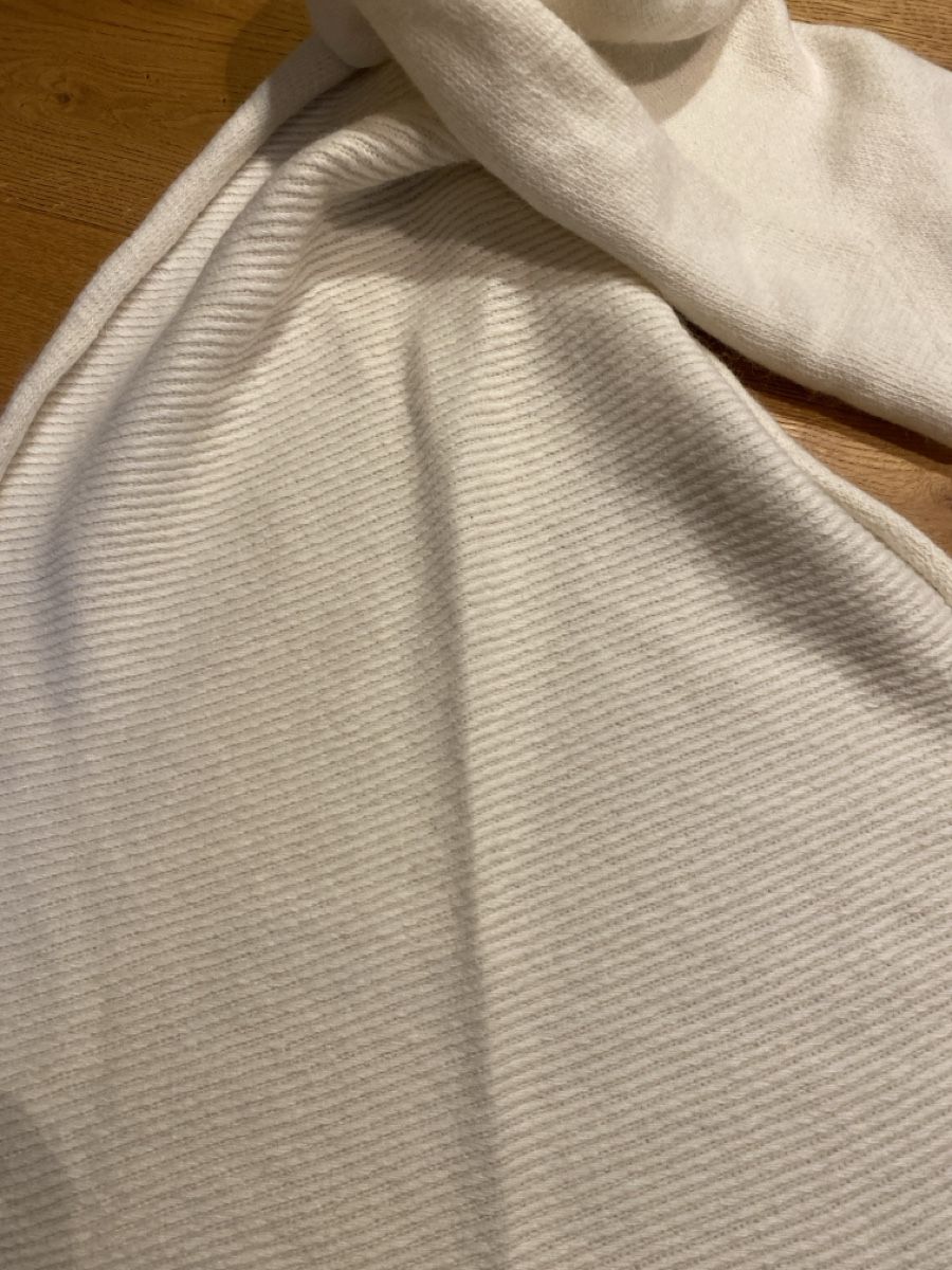Zara Foulards & écharpes: weisser Schal – Neuf (Voir description) à Wetzikon ZH par purple_44 1
