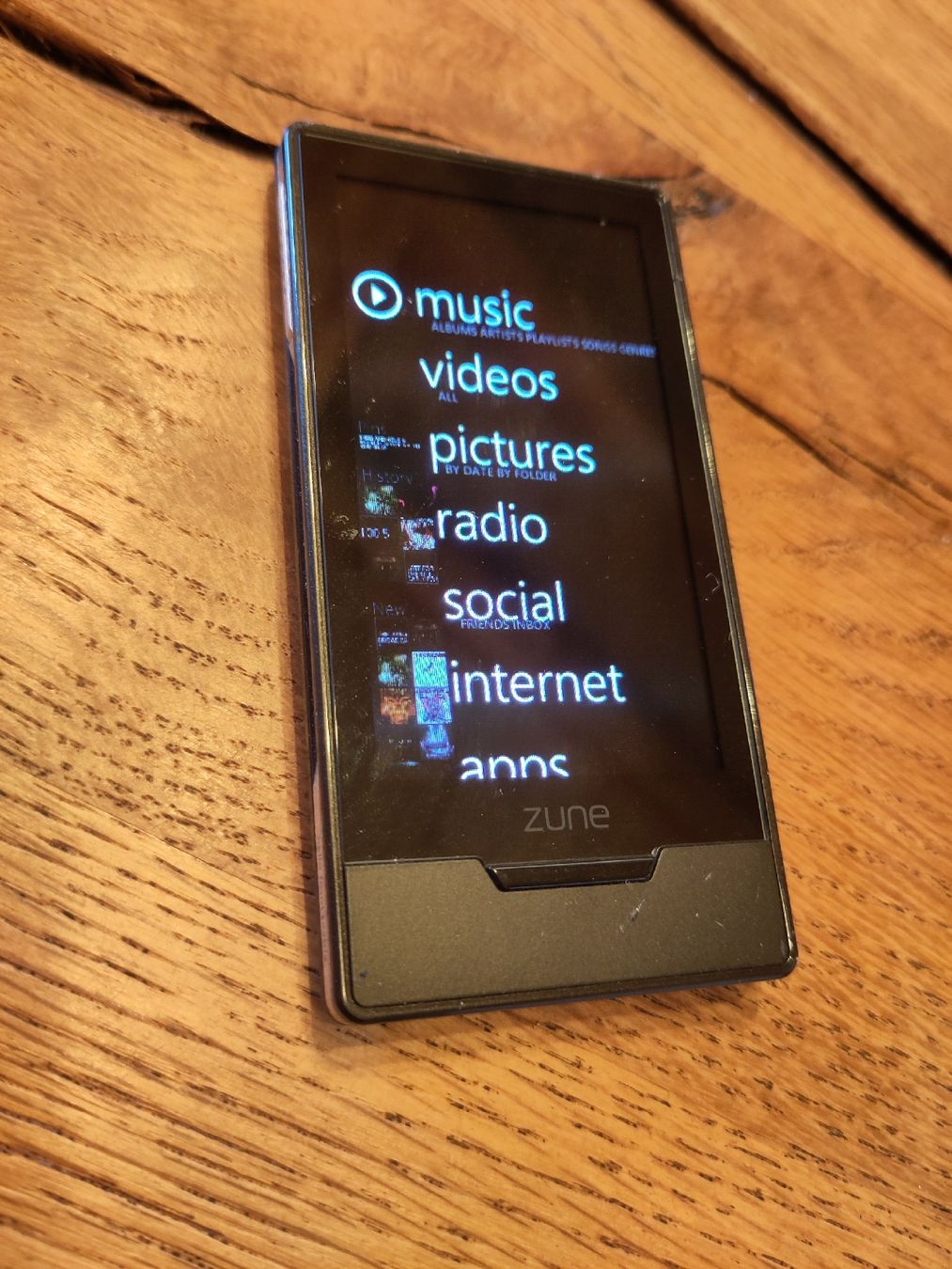 Tragbarer Mediaplayer: Zune 16GB fonctionnel, avec cable – Gebraucht aus Vevey von Thomas0141 1