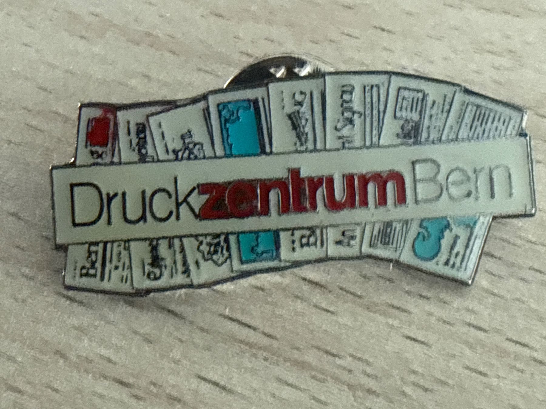 Plaketten & Abzeichen: Pin  Druckzentrum Bern – Gebraucht aus Glattbrugg von Schweigmatt