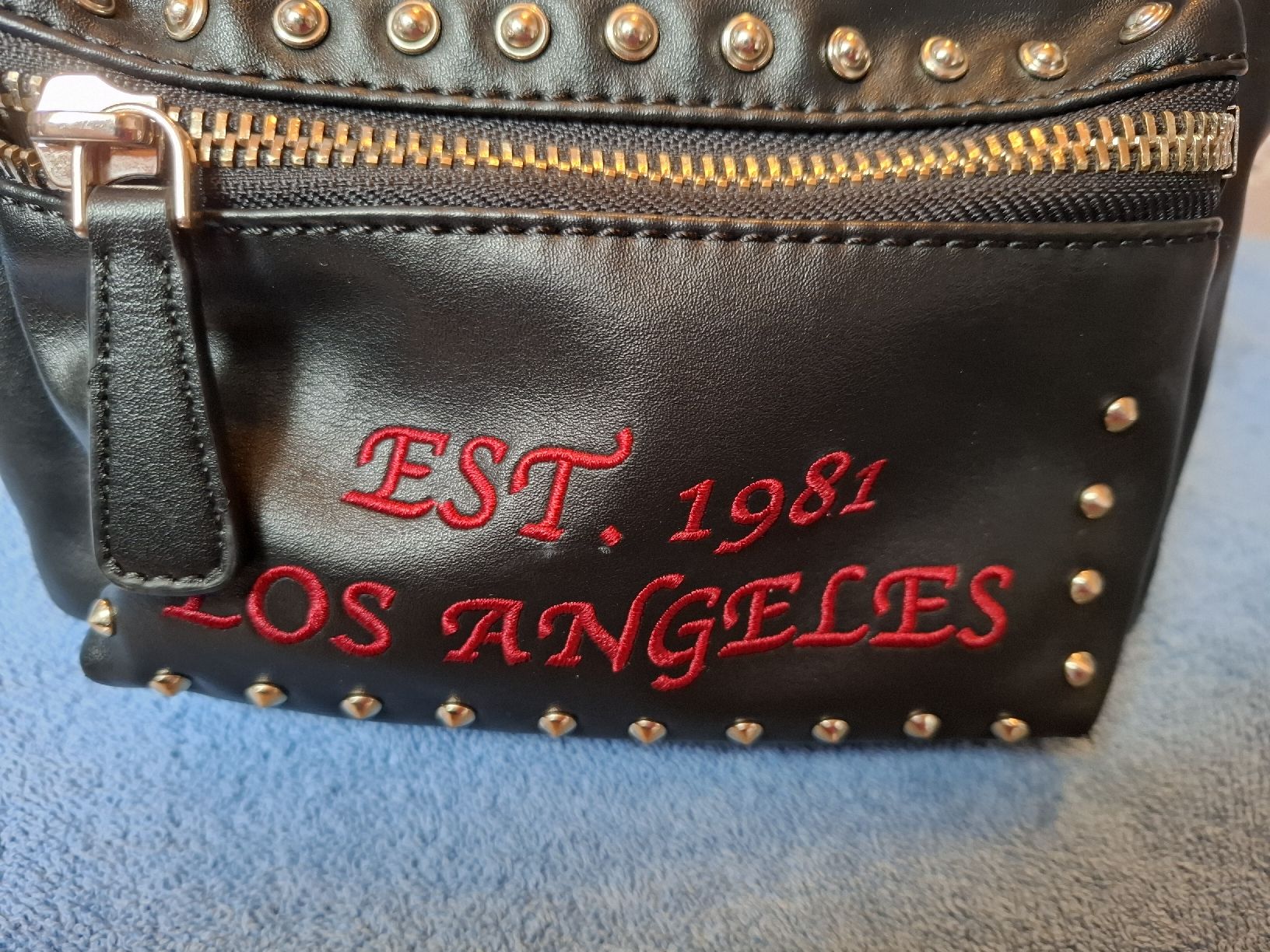 Guess Rucksäcke: Kleiner süsser Guess Rucksack – Gebraucht aus Ettenhausen TG von Gismolio 4