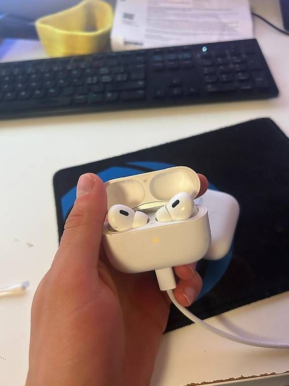 Apple Cuffie: AirPods Pro 2 mit MagSafe-Ladecase (USB-C) – Usato da Sigigen venduto da tim_r6bw 2