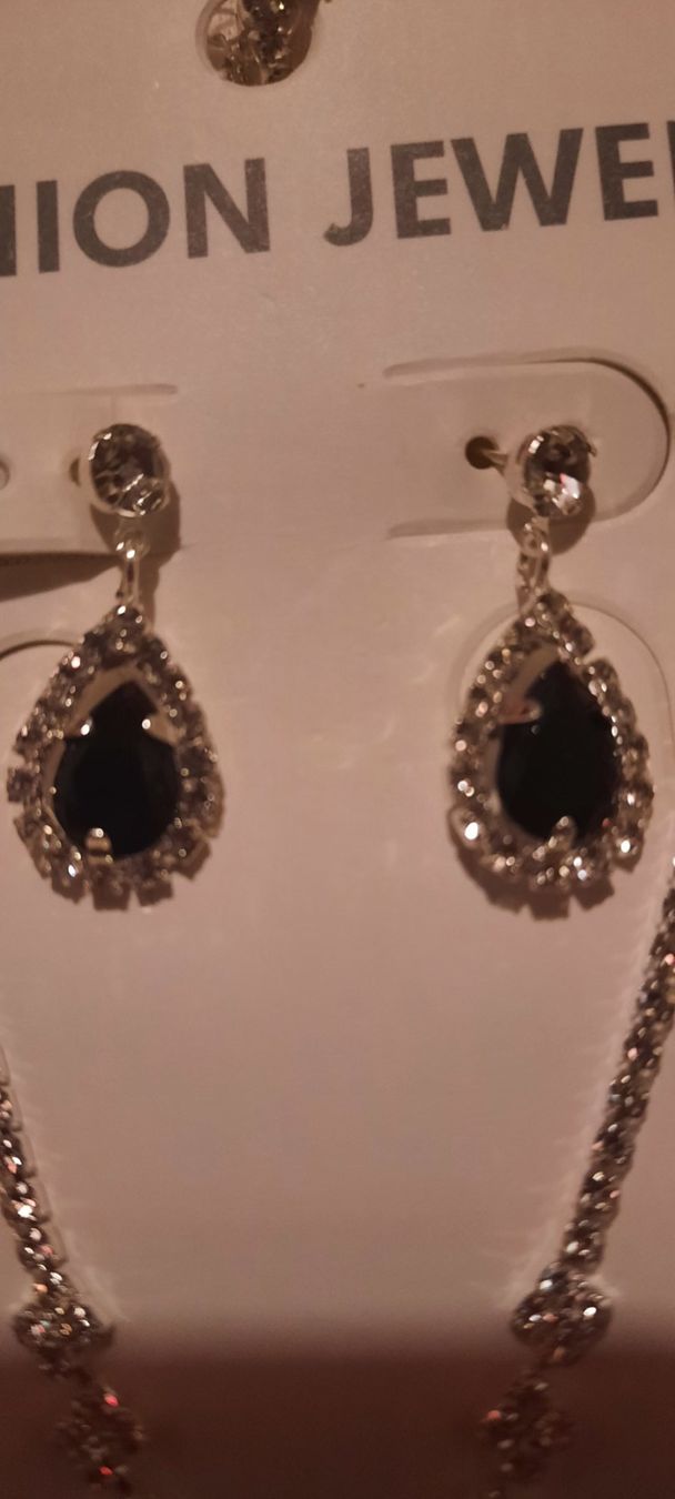 Catenine: Schmuck set Halskette und Ohrstecker – Nuovo e nell'imballaggio originale da Leimbach AG venduto da Funke58 1