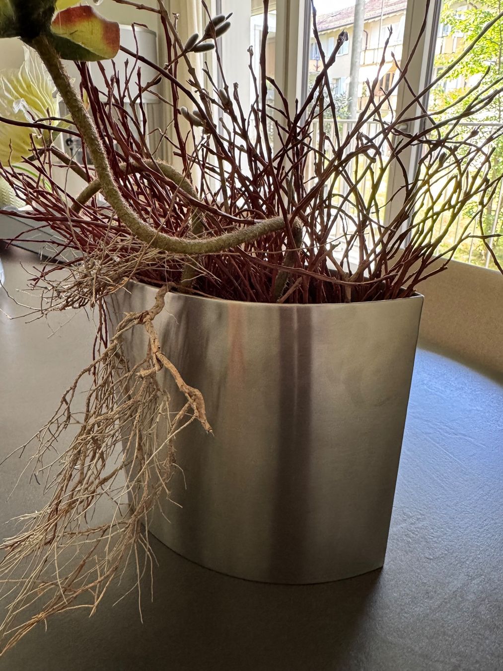 Tutte le decorazioni: Deko Kunstblumen in silberner Vase – Usato da Zürich venduto da Saskia125 4