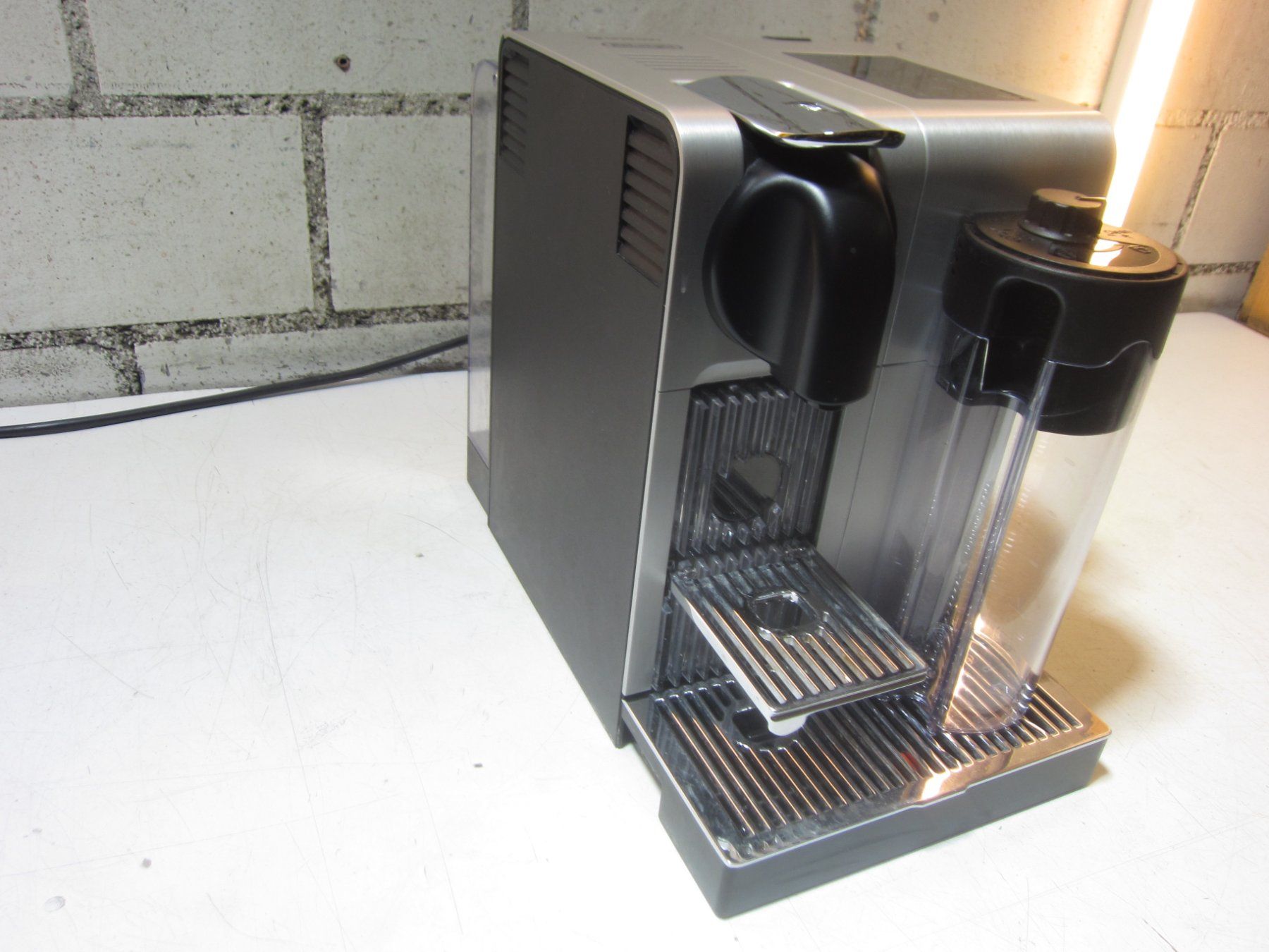 De'Longhi Macchine per caffè & Macchine per espresso: De Longhi  EN 750.MB Lattissima Pro – Difettoso da Kilchberg ZH venduto da Cuculus1