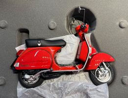 SCHUCO 450667000 1:10 Vespa PX 125 rot - collection