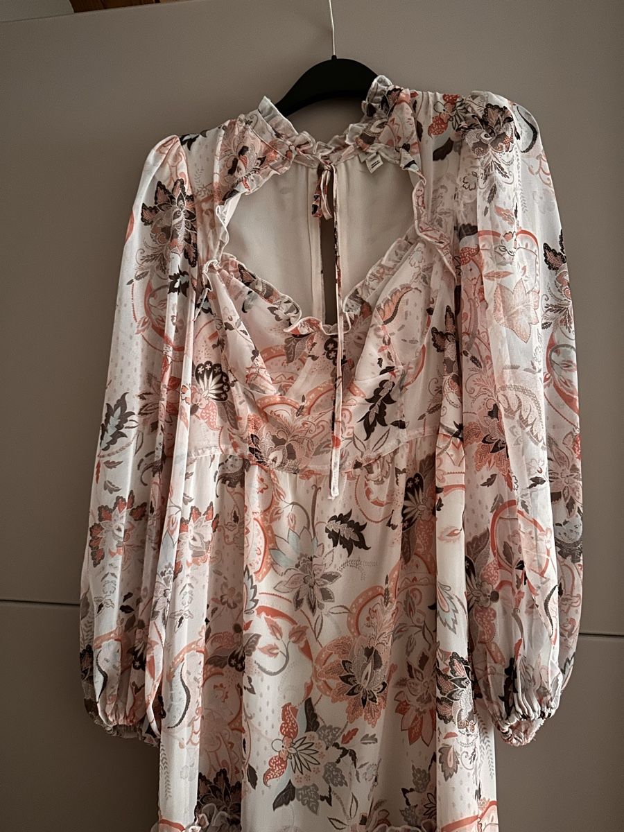 Vestiti: Neues, elegantes Maxikleid mit Blumenmuster, Grösse 34 – Nuovo (secondo la descrizione) da Bern venduto da WiederWert 1