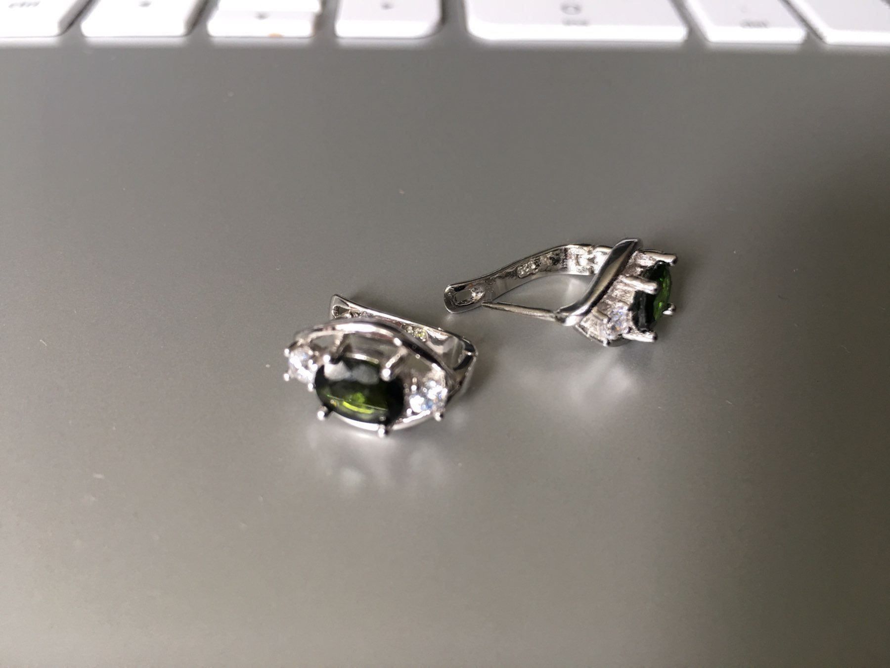 Orecchini pendenti & Orecchini a lobo: Ohrringe Cromium Diopside – Nuovo e nell'imballaggio originale da Oberentfelden venduto da Judyku 1