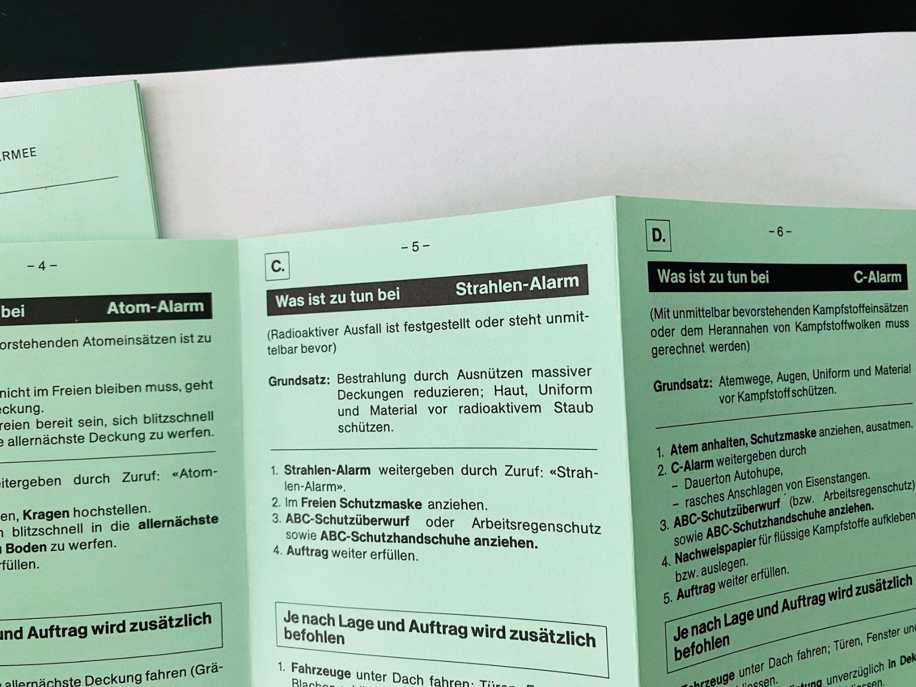 Documenti: ABC / Abwehr / Schutzmaterial / Faltblatt – Usato da Zollbrück venduto da shop_2016 2
