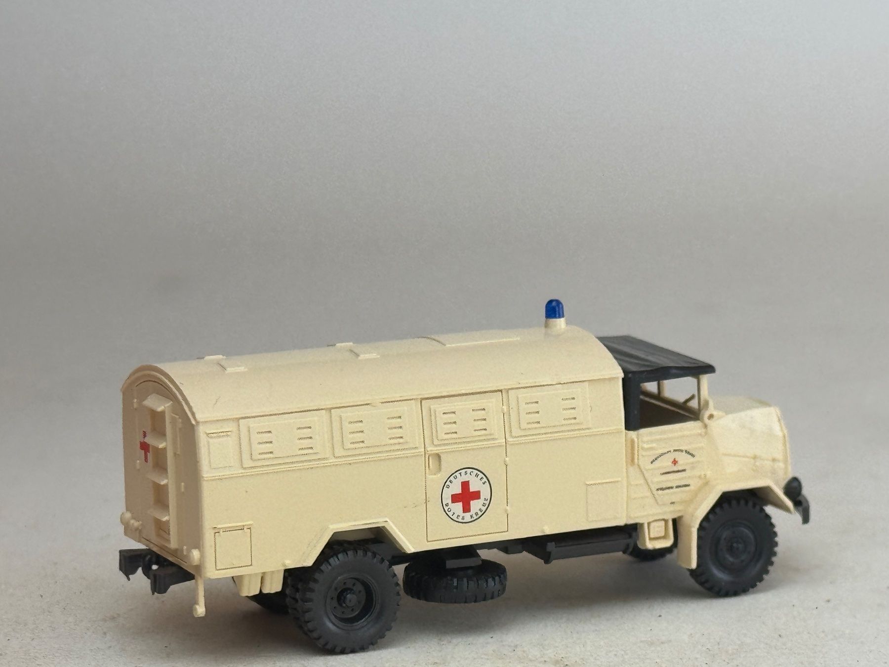 Modellini d'auto: VE1- Roco MAN Rotes Kreuz – Usato da Elm venduto da Wikmtz 1