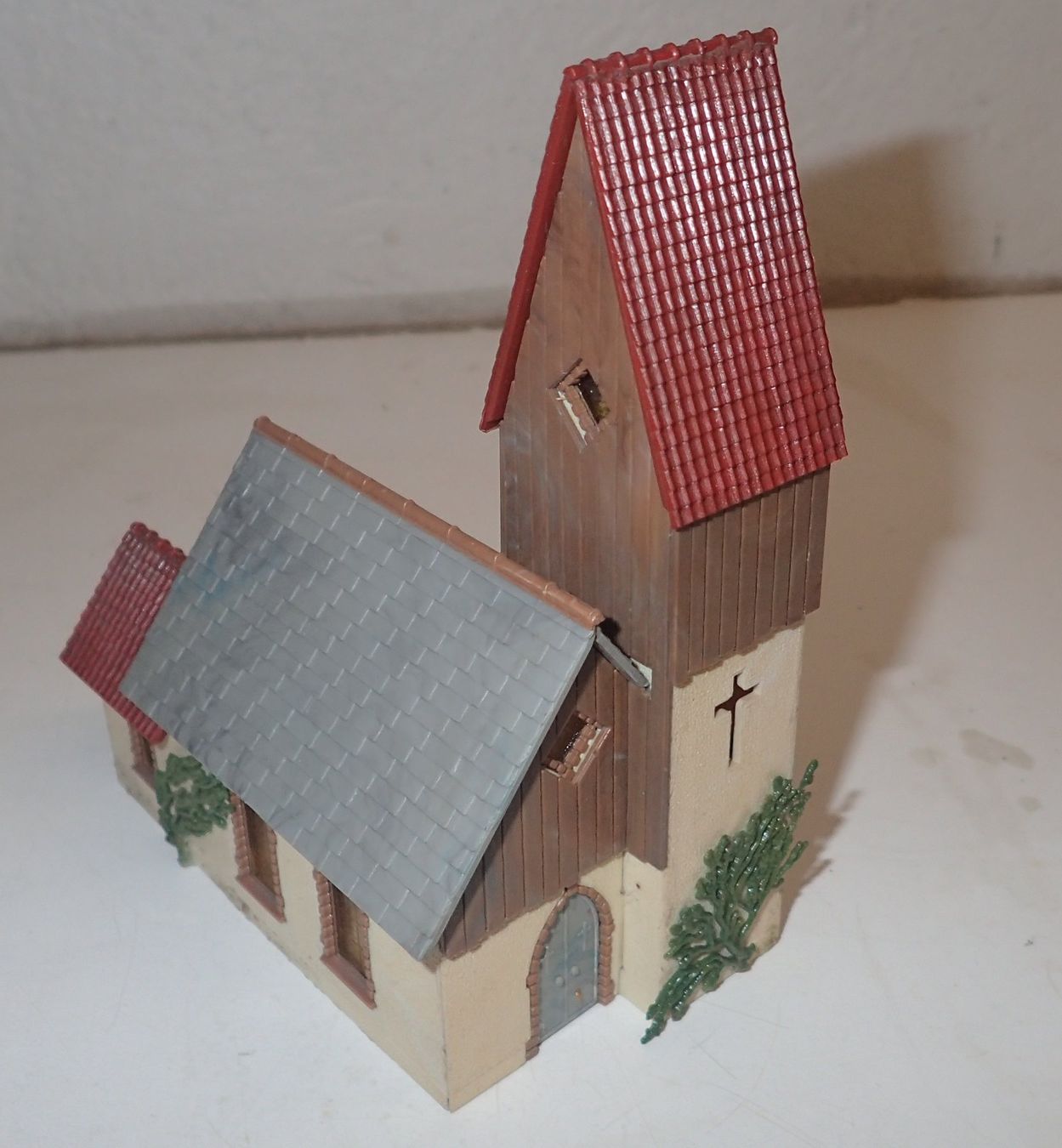 Faller Modelleisenbahnen: H0 Faller - Kirche / Eglise – Gebraucht aus Lausanne von Biquette6 5