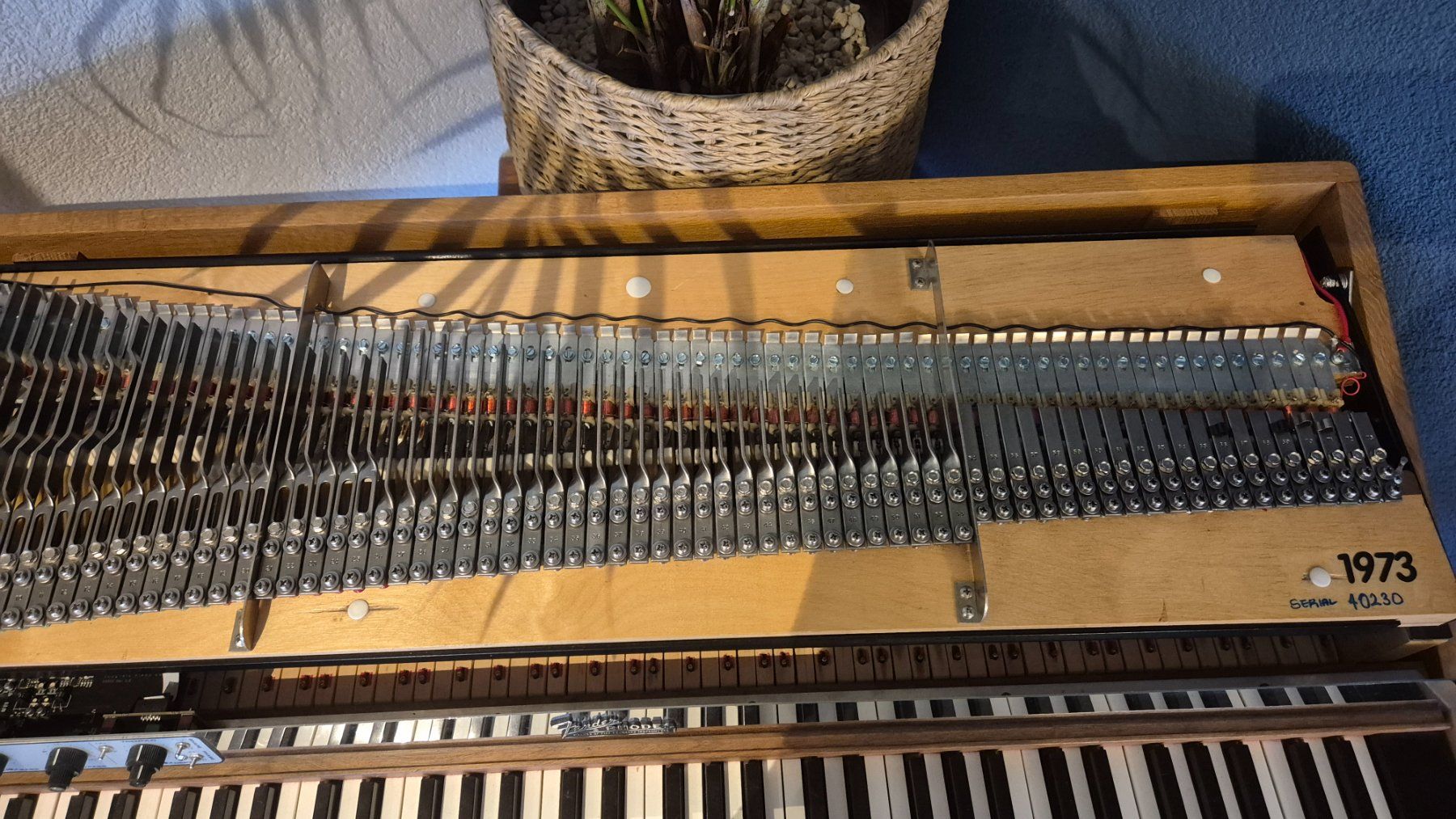 Rhodes Strumenti musicali: Fender Rohdes MKI SeventyThree de 1973 – Usato da Bossonnens venduto da Grizot 3