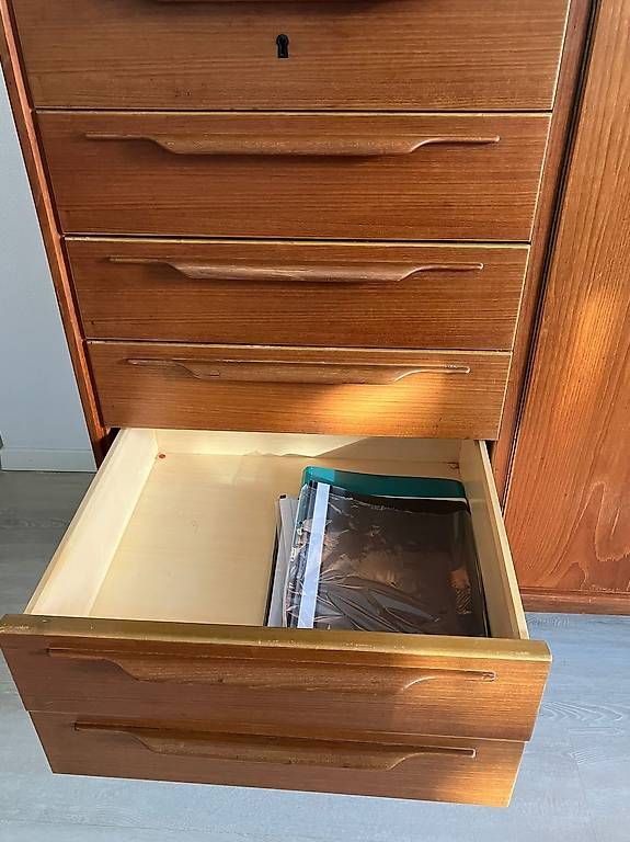 Credenze: Buffet design classique vintage bon état – Usato da Fribourg venduto da fairtrade1957 4