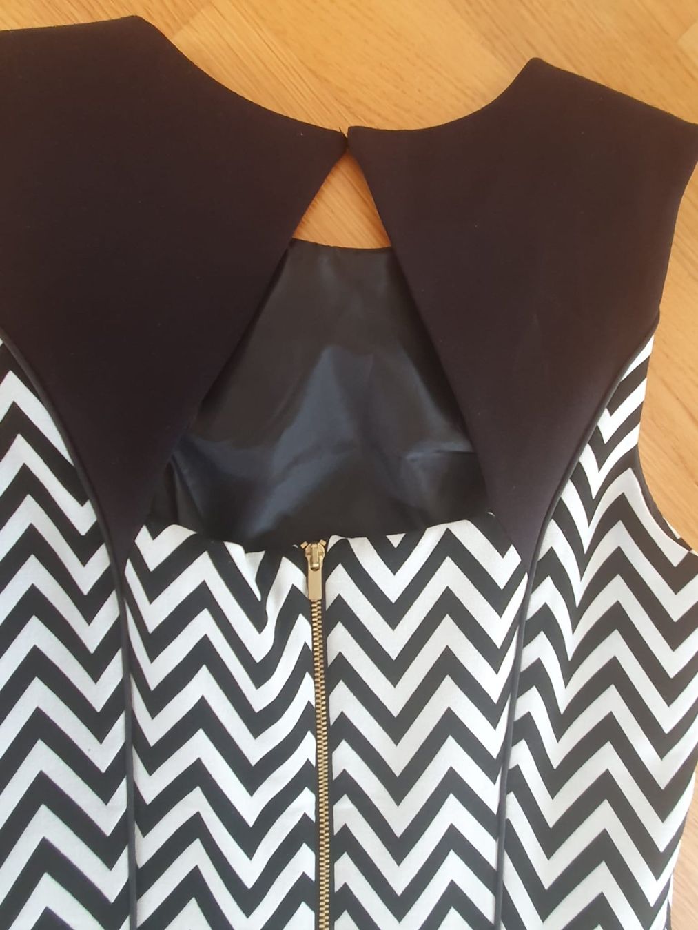 H&M Vestiti: Schwarz/weiss Kleid Gr.36 – Usato da Schaffhausen venduto da sabrina915 4