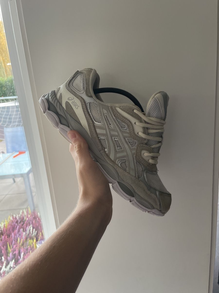 Asics Scarpe da uomo: Asics nyc gel – Usato da Dompierre FR venduto da matmath